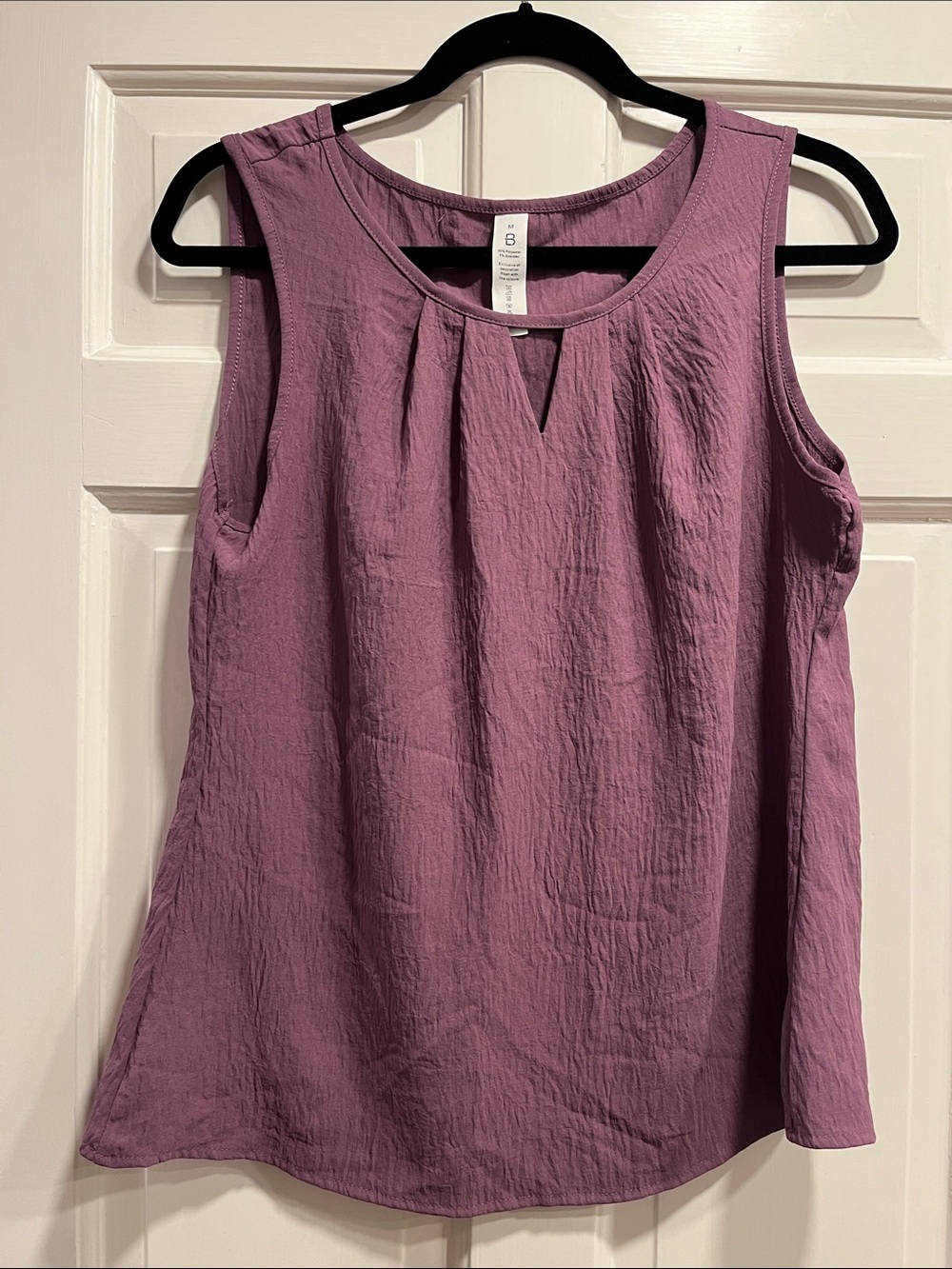 Kohl's Sleeveless Keyhole Camisole in Mauve